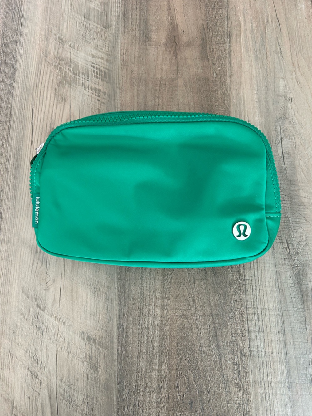 🦄💎 NWOT Lululemon Everywhere Belt Bag 1L *Raceway Green*